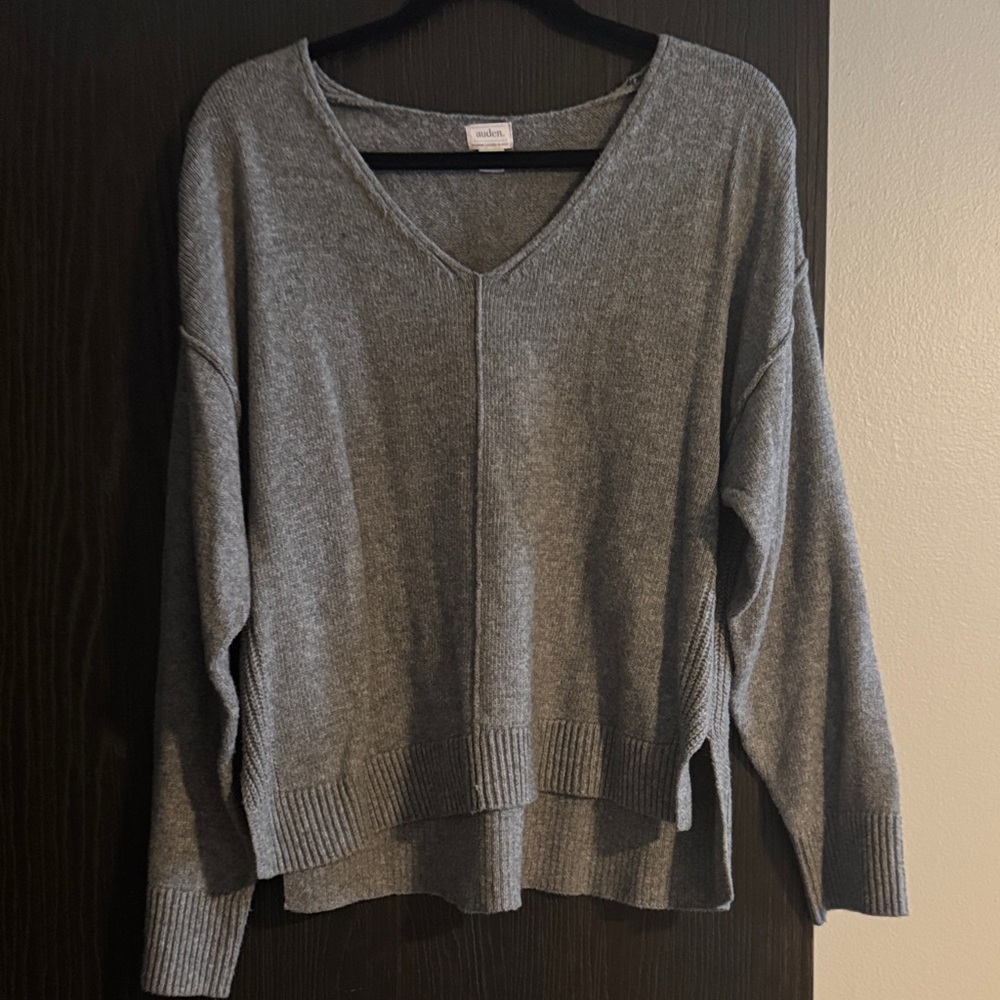 Auden grey women’s sweater size M